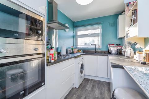 2 bedroom terraced house for sale, Moyle Close, Rainham