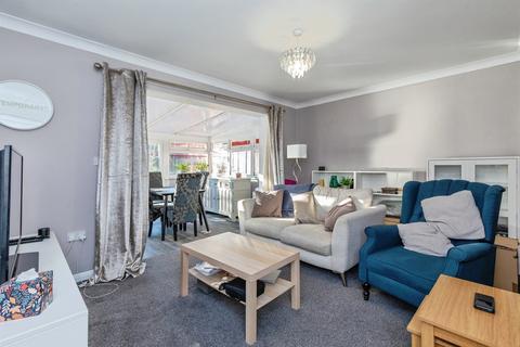 2 bedroom terraced house for sale, Moyle Close, Rainham