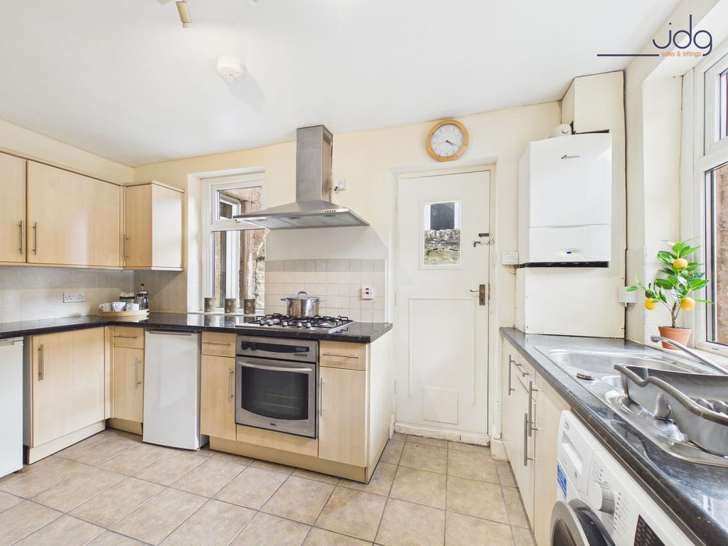 Spacious Kitchen