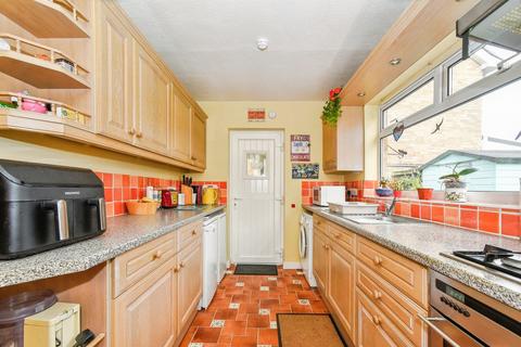 undefined, Cloche Way, Swindon