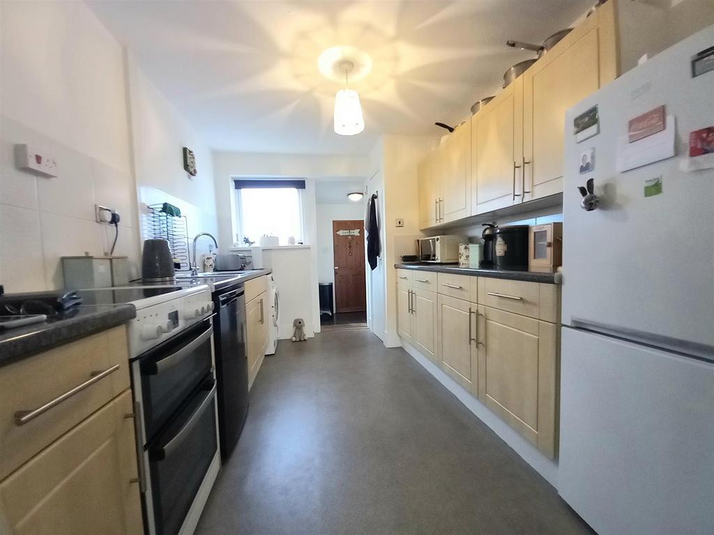 36 Churchill Kitchen.jpg