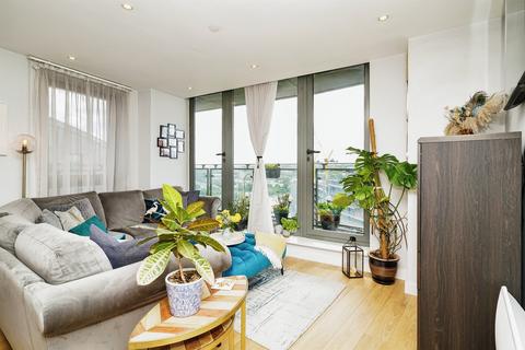 2 bedroom flat for sale, Cross Green Lane, Leeds