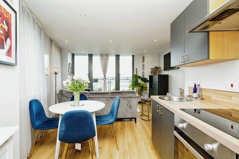 2 bedroom flat for sale, Cross Green Lane, Leeds