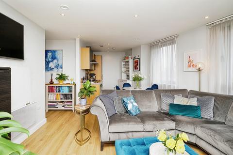 2 bedroom flat for sale, Cross Green Lane, Leeds