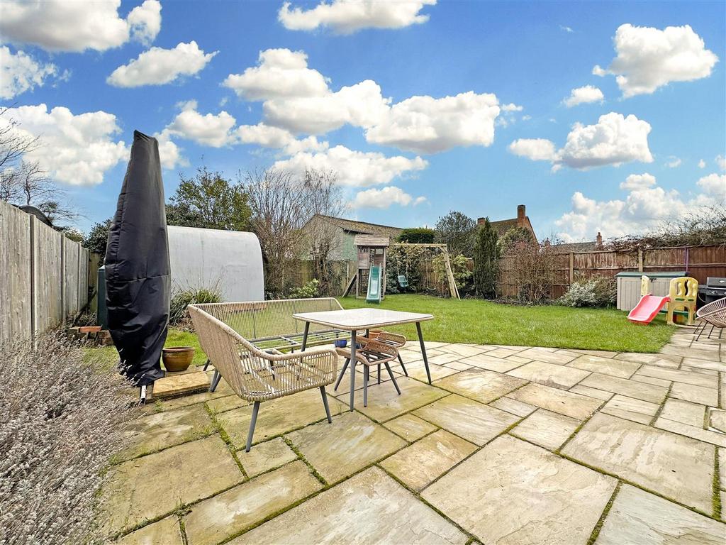 Lovely Private Garden 802