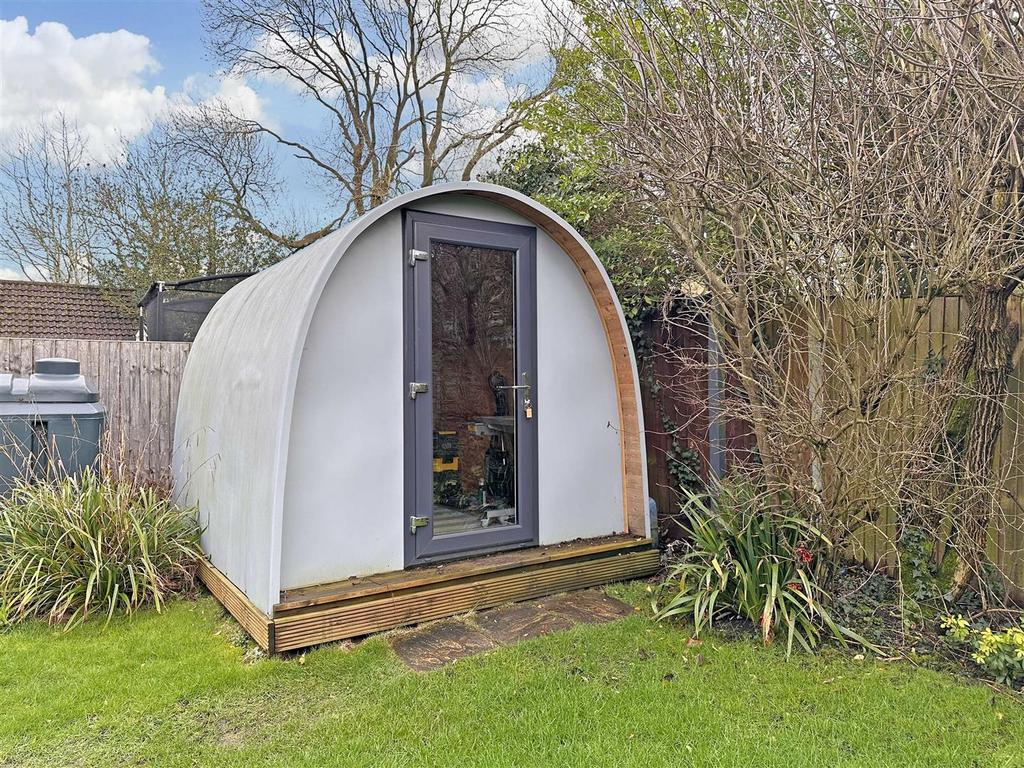 Multi-Purpose Home Office 831