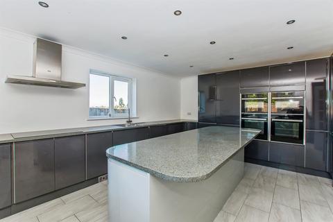 5 bedroom detached house for sale, High Road, Newton-In-The-Isle, Wisbech