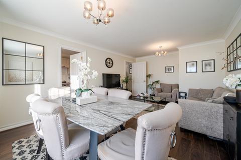 1 bedroom flat for sale, Cobham Close, Enfield