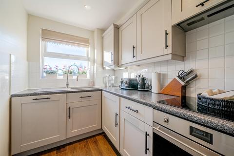 1 bedroom flat for sale, Cobham Close, Enfield