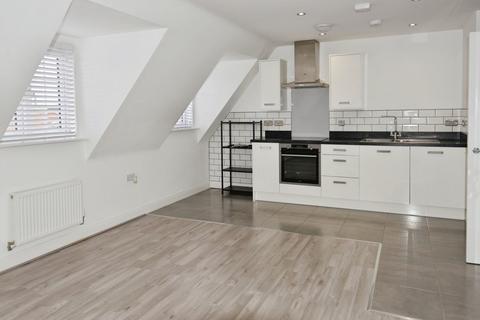 1 bedroom apartment to rent, High Street flat 5, Shefford , SG17