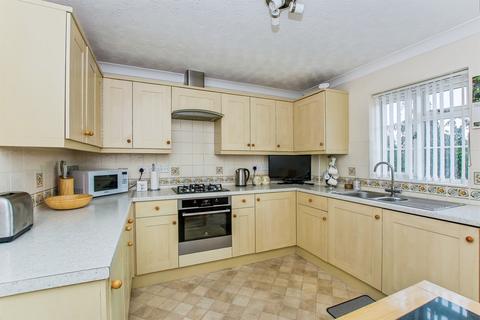 2 bedroom detached bungalow for sale, Orchard Close, Leverington, Wisbech