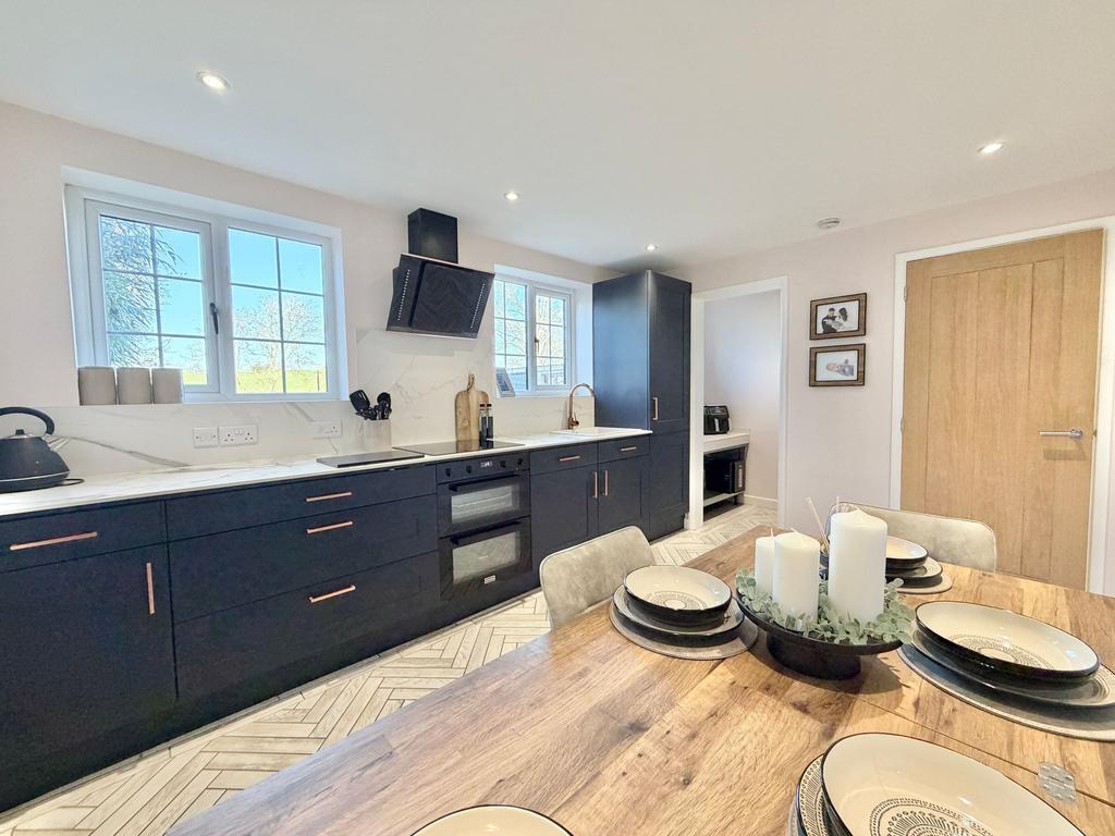 Dining Kitchen