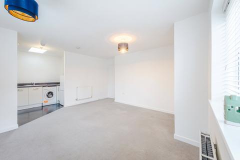 2 bedroom coach house for sale, Course Meadow, Swindon SN5