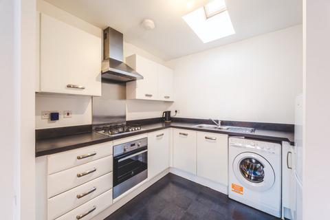 2 bedroom coach house for sale, Course Meadow, Swindon SN5