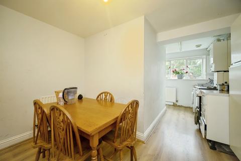 undefined, Flaxfield Road, Basingstoke