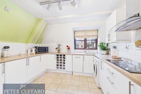 3 bedroom apartment for sale, River Meads, Ware SG12