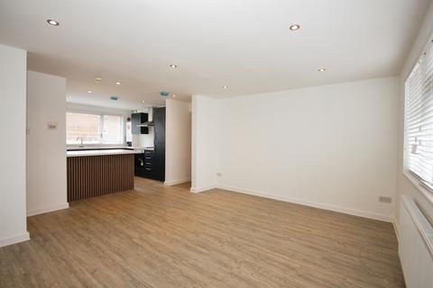 3 bedroom apartment for sale, Remburn Gardens, Warwick