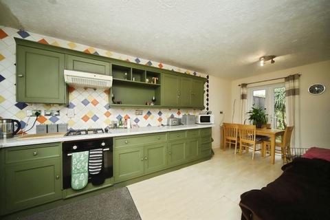 2 bedroom terraced house for sale, Franklin Close, Taunton