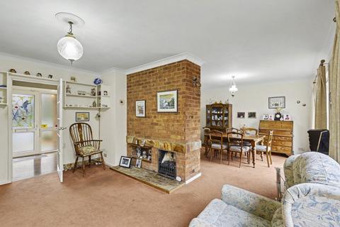 4 bedroom link detached house for sale, Coach Road, Henlow, SG16