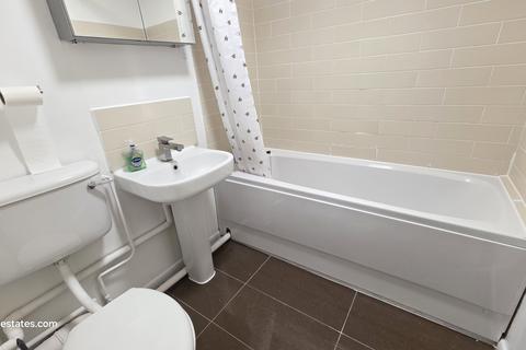 Studio to rent, Milestone Close, Edmonton N9 9GA
