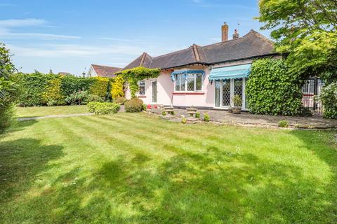 3 bedroom bungalow for sale, Thorpe Hall Avenue, Thorpe Bay SS1
