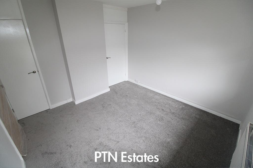 Rear bedroom. 2.jpg