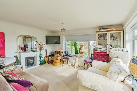 2 bedroom ground floor flat for sale, Connaught Road, Seaford