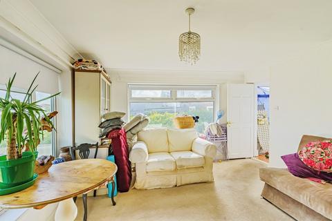 2 bedroom ground floor flat for sale, Connaught Road, Seaford