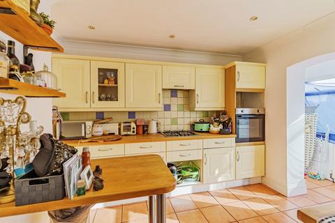 2 bedroom ground floor flat for sale, Connaught Road, Seaford