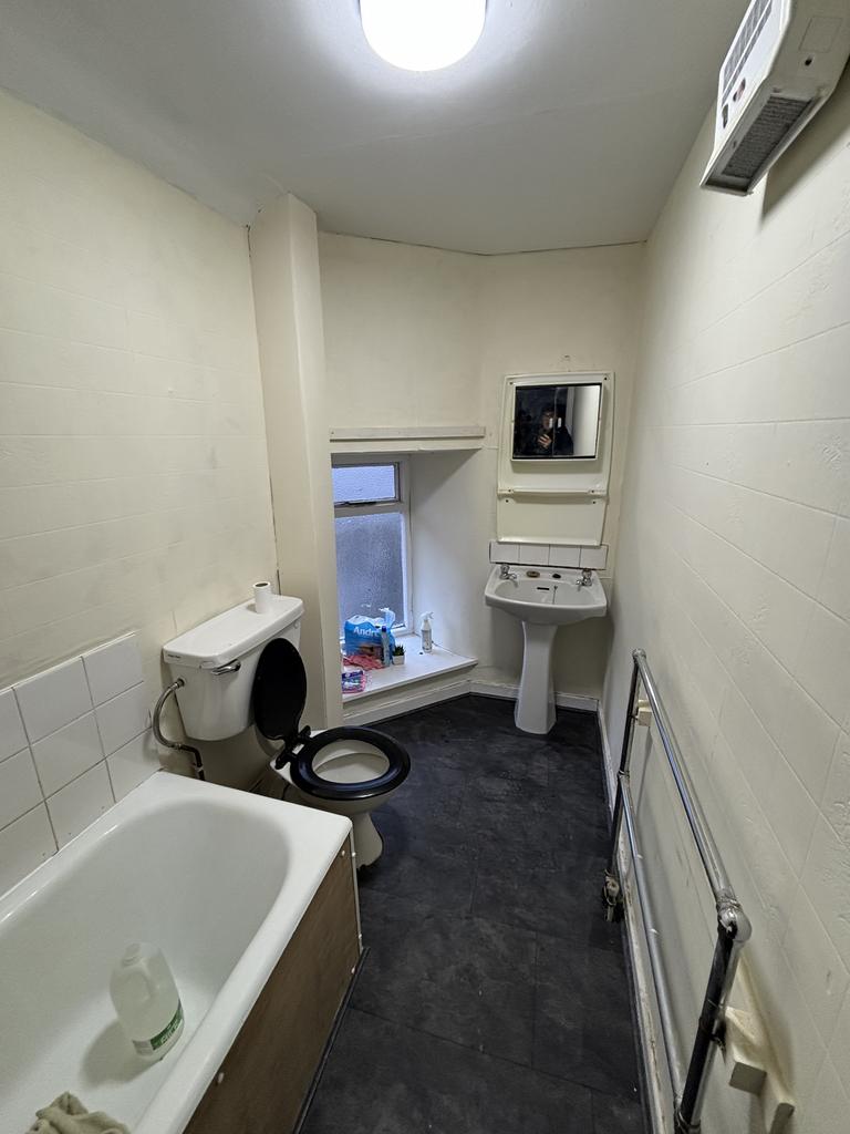 Family bathroom