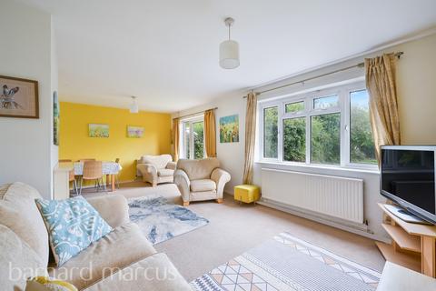 3 bedroom terraced house for sale, Beaconsfield Road, Epsom