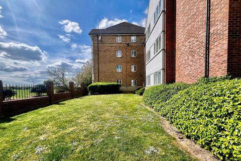 1 bedroom flat for sale, St. Leonards Close, Grays