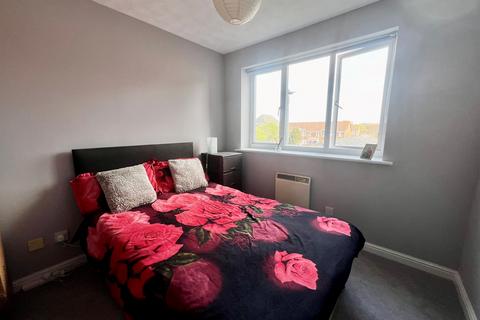 1 bedroom flat for sale, St. Leonards Close, Grays