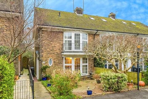 undefined, Rufus Close, Lewes