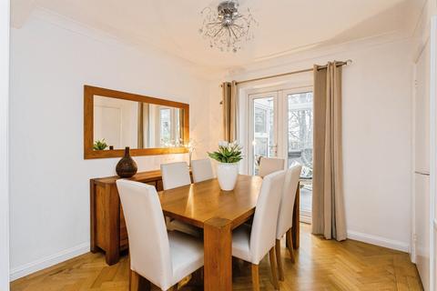 undefined, Rufus Close, Lewes