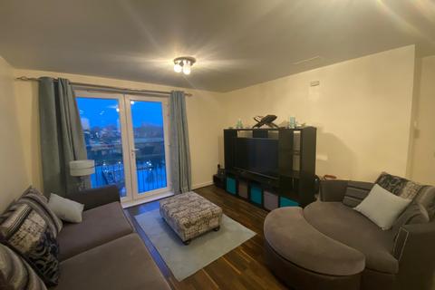 2 bedroom flat to rent, Falling Lane, Yiewsley UB7