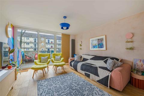 3 bedroom terraced house for sale, Coston Walk, London, SE4