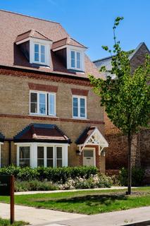 4 bedroom semi-detached house for sale, Trent Park, Enfield, North London, Kendrick Drive, Barnet EN4
