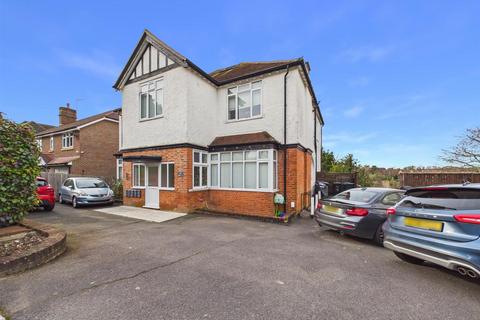 Downs Road, Coulsdon CR5