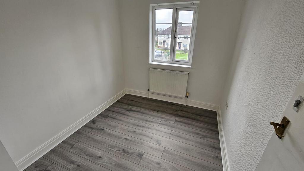 40 RG- Bedroom 3.1.jpeg