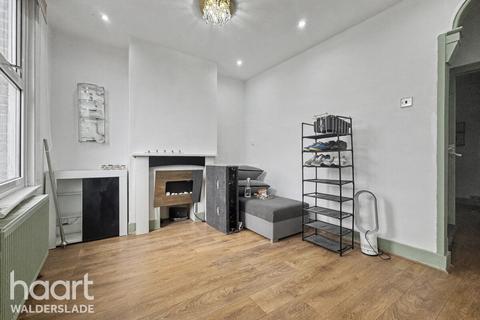 undefined, Constitution Road, CHATHAM