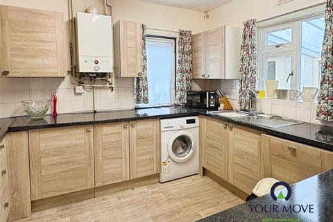 2 bedroom bungalow for sale, Coxes Lane, Kent CT12