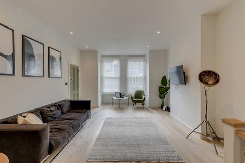 2 bedroom flat for sale - Devonshire Road, Forest Hill, SE23
