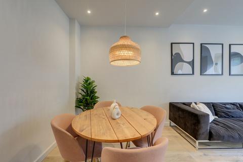 2 bedroom flat for sale, Devonshire Road, Forest Hill, SE23