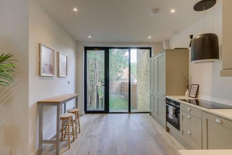 2 bedroom flat for sale, Devonshire Road, Forest Hill, SE23