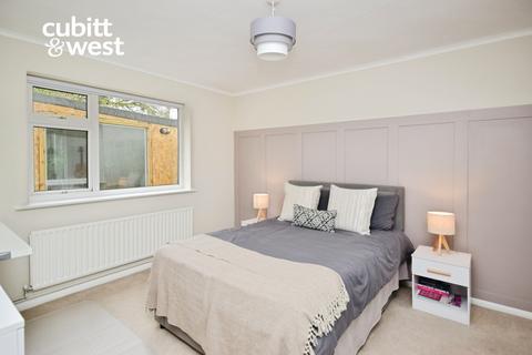 undefined, Sunnyhurst Close Sutton SM1