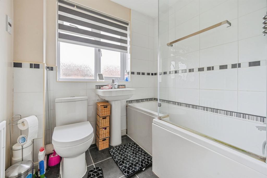 Family Bathroom: