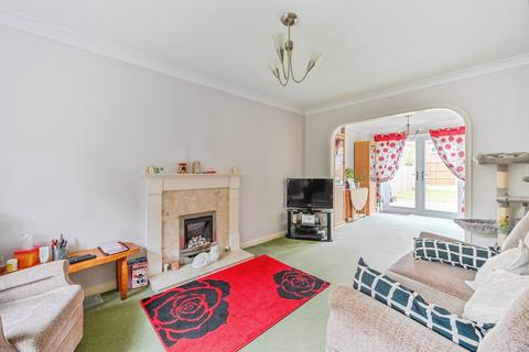 undefined, Robin Close, Uttoxeter