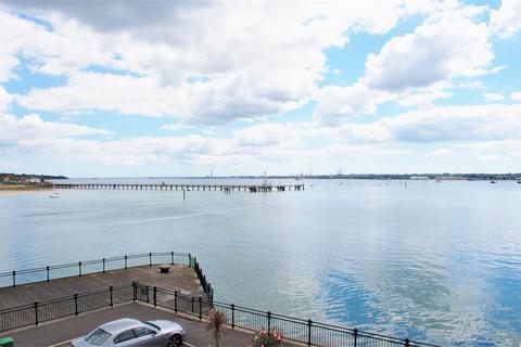 2 bedroom flat to rent, Pacific Close, Southampton