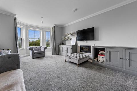 3 bedroom semi-detached house for sale, The Avenue, Lawford Green